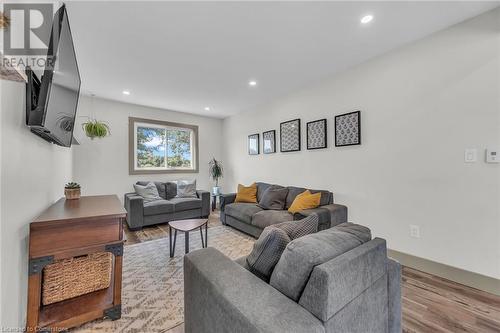 44010 Hwy 3, Wainfleet, ON - Indoor Photo Showing Living Room