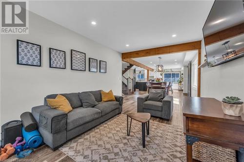 44010 Hwy 3, Wainfleet, ON - Indoor Photo Showing Living Room