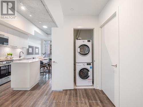 713 - 1808 St. Clair Avenue W, Toronto (Weston-Pellam Park), ON - Indoor Photo Showing Laundry Room