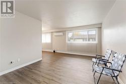 unit 4 LIVING RM - 