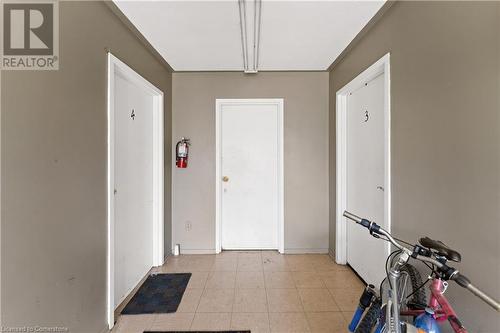 hallway - 258 South Drive, Simcoe, ON - Indoor Photo Showing Other Room