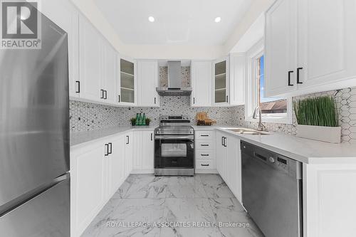 4 Powers Valley Court, Ajax (South East), ON - Indoor Photo Showing Kitchen