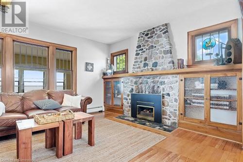 13171 Lakeshore Road, Wainfleet, ON - Indoor Photo Showing Living Room With Fireplace