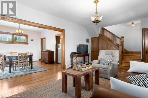 13171 Lakeshore Road, Wainfleet, ON - Indoor Photo Showing Living Room