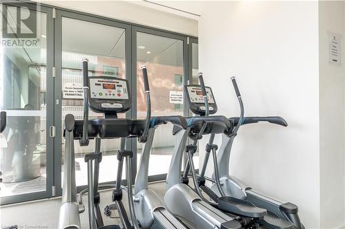 159 Dundas Street E Unit# 4103, Toronto, ON - Indoor Photo Showing Gym Room