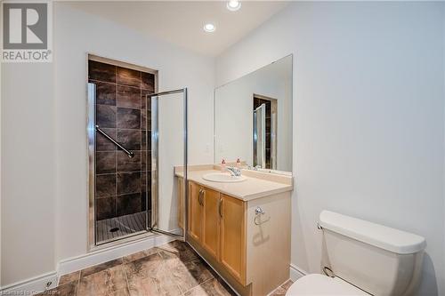 399 Elizabeth Street Unit# 611, Burlington, ON - Indoor Photo Showing Bathroom