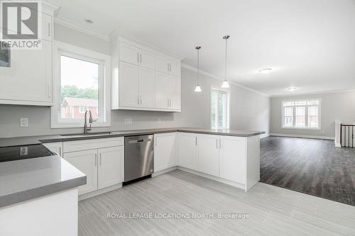 51 Natures Trail, Wasaga Beach, ON - Indoor Photo Showing Kitchen With Stainless Steel Kitchen With Upgraded Kitchen