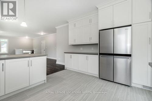 51 Natures Trail, Wasaga Beach, ON - Indoor Photo Showing Kitchen