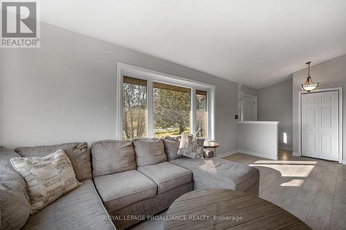 1200 Fish And Game Club Road, Quinte West, ON - Indoor Photo Showing Living Room