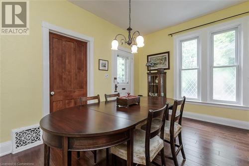 2411 Lakeshore Road, Burlington, ON - Indoor Photo Showing Dining Room