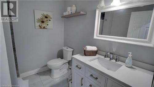 66 Glen Cannon Drive, Stoney Creek, ON - Indoor Photo Showing Bathroom