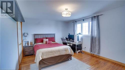 66 Glen Cannon Drive, Stoney Creek, ON - Indoor Photo Showing Bedroom