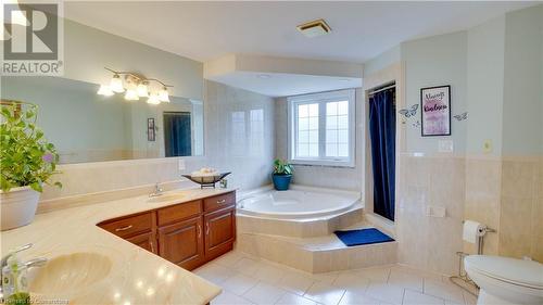 66 Glen Cannon Drive, Stoney Creek, ON - Indoor Photo Showing Bathroom