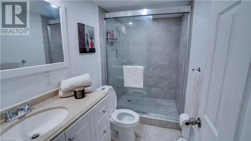 66 Glen Cannon Drive, Stoney Creek, ON - Indoor Photo Showing Bathroom