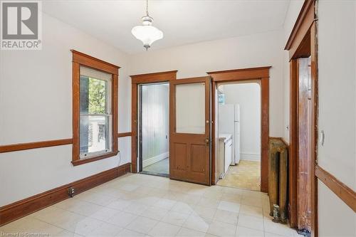 76 Spadina Avenue, Hamilton, ON - Indoor Photo Showing Other Room