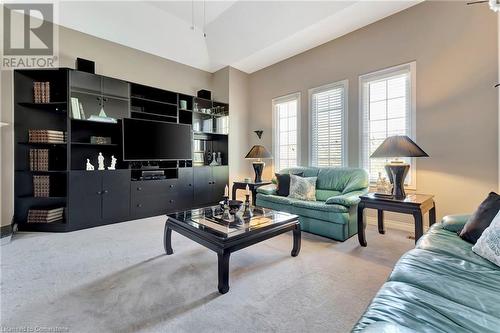 144 Cove Crescent, Stoney Creek, ON - Indoor Photo Showing Living Room