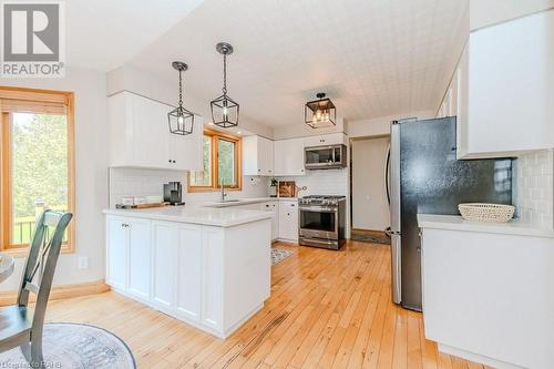 5776 Wellington Rd 26, Rockwood, ON - Indoor Photo Showing Kitchen