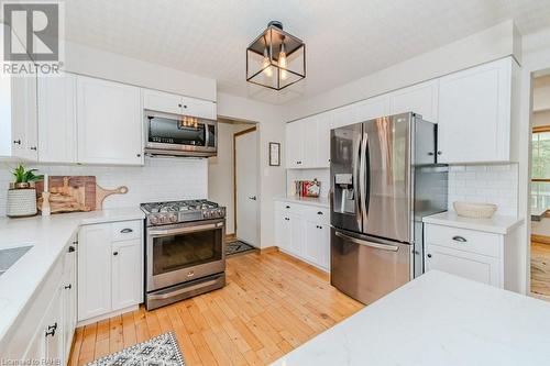 5776 Wellington Rd 26, Rockwood, ON - Indoor Photo Showing Kitchen