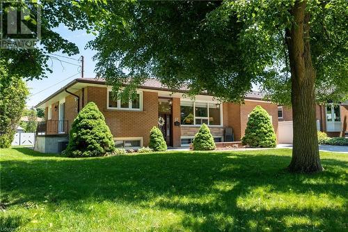 Located in a stellar East Mountain neighbourhood - 67 Edgewood Avenue, Hamilton, ON - Outdoor