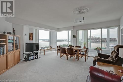 415 Locust Street Unit# 1001, Burlington, ON - Indoor Photo Showing Living Room