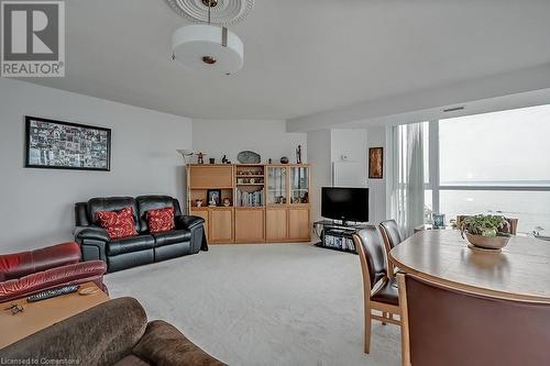 415 Locust Street Unit# 1001, Burlington, ON - Indoor Photo Showing Living Room