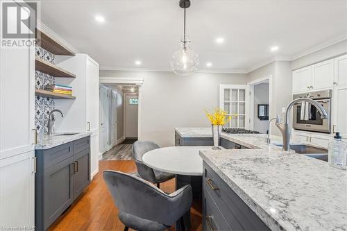 501 Upper Paradise Road, Hamilton, ON - Indoor Photo Showing Kitchen