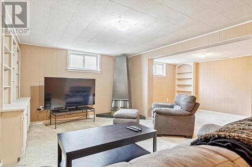 501 Upper Paradise Road, Hamilton, ON - Indoor Photo Showing Living Room