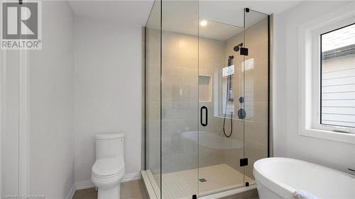 121 Whitefish Crescent, Stoney Creek, ON - Indoor Photo Showing Bathroom