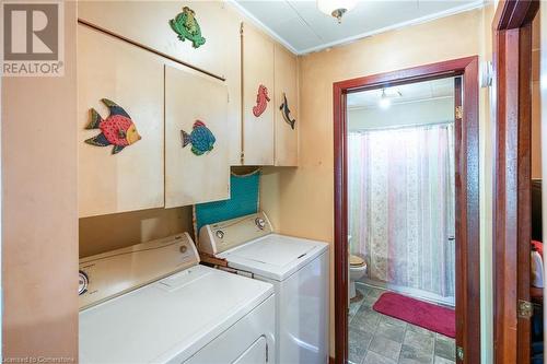 389 Navy Street, Welland, ON - Indoor Photo Showing Laundry Room