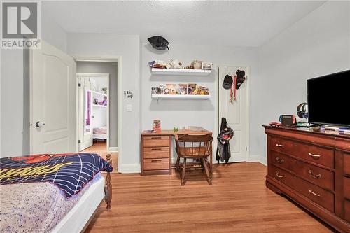 86 Millen Road, Hamilton, ON - Indoor Photo Showing Bedroom