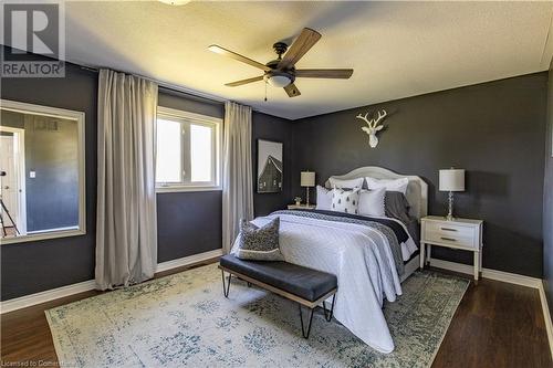 11635 Burnaby Road, Wainfleet, ON - Indoor Photo Showing Bedroom