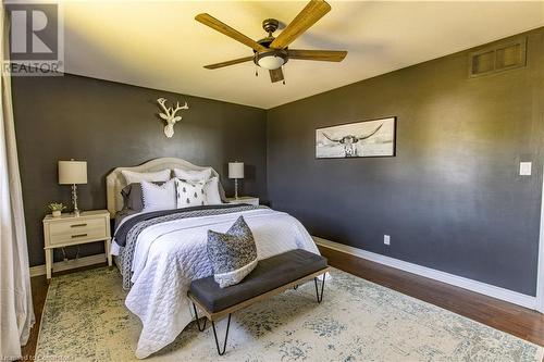 11635 Burnaby Road, Wainfleet, ON - Indoor Photo Showing Bedroom