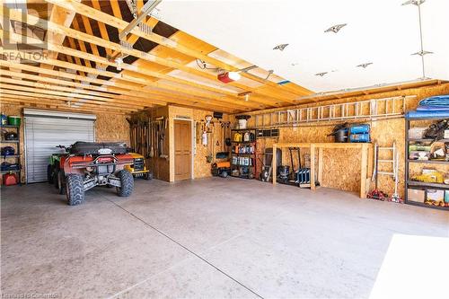 11635 Burnaby Road, Wainfleet, ON - Indoor Photo Showing Garage