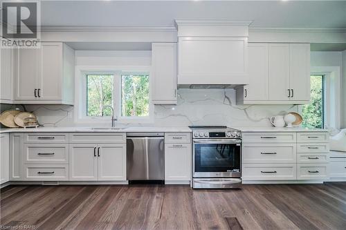 2423 Raymore Drive, Burlington, ON - Indoor Photo Showing Kitchen With Stainless Steel Kitchen With Upgraded Kitchen