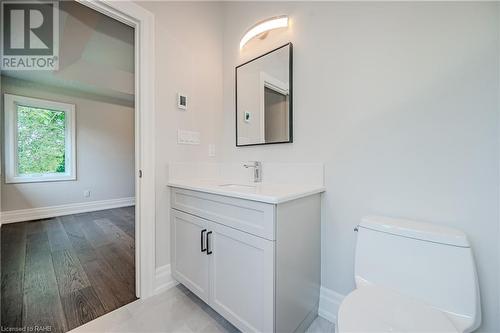 2423 Raymore Drive, Burlington, ON - Indoor Photo Showing Bathroom