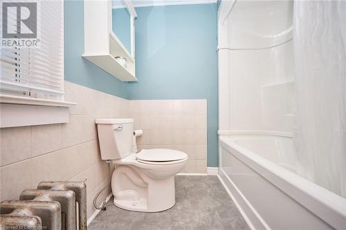 114 Mccain Street, Port Colborne, ON - Indoor Photo Showing Bathroom