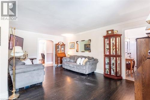 475 Mayzel Road, Burlington, ON - Indoor Photo Showing Living Room