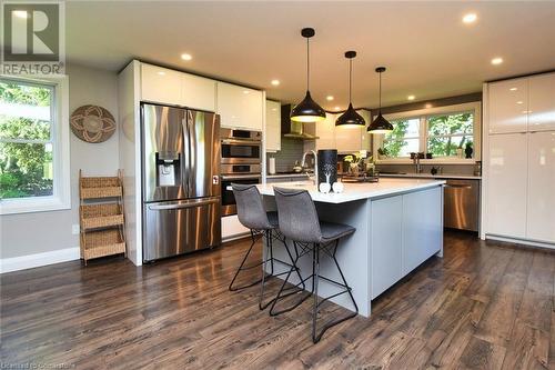 1620 Regional Rd 9 Road, Caledonia, ON - Indoor Photo Showing Kitchen With Upgraded Kitchen