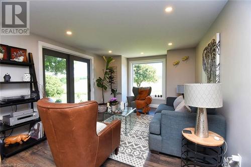 1620 Regional Rd 9 Road, Caledonia, ON - Indoor Photo Showing Living Room