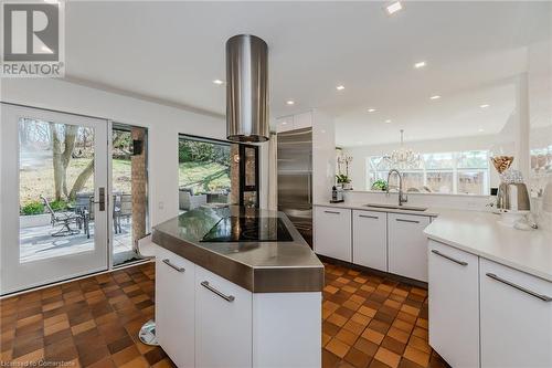 75 Reding Road, Ancaster, ON - Indoor Photo Showing Kitchen With Upgraded Kitchen