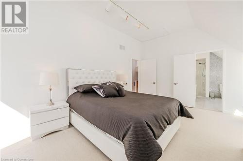 75 Reding Road, Ancaster, ON - Indoor Photo Showing Bedroom