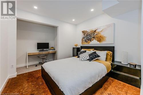 75 Reding Road, Ancaster, ON - Indoor Photo Showing Bedroom