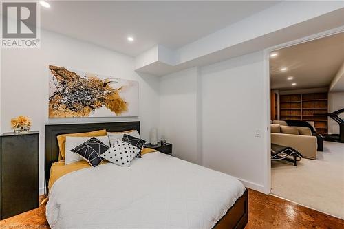 75 Reding Road, Ancaster, ON - Indoor Photo Showing Bedroom