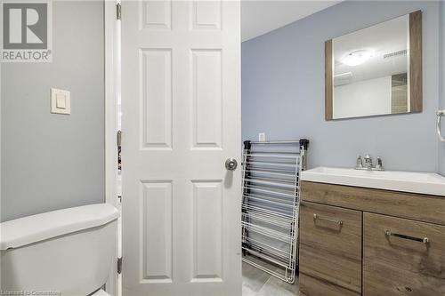 195 Wood Street E, Hamilton, ON - Indoor Photo Showing Bathroom