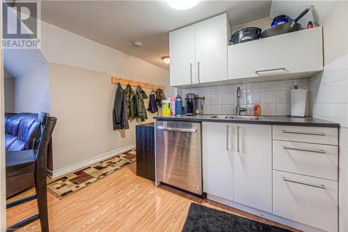 171 Bay Street S, Hamilton, ON - Indoor Photo Showing Kitchen