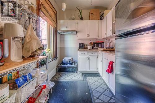 171 Bay Street S, Hamilton, ON - Indoor Photo Showing Kitchen