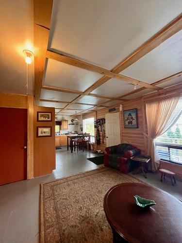 234 Eagle Nest Road, Nakina, ON - Indoor Photo Showing Other Room