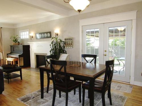 6060 Hwy 11/71, Emo, ON - Indoor Photo Showing Dining Room