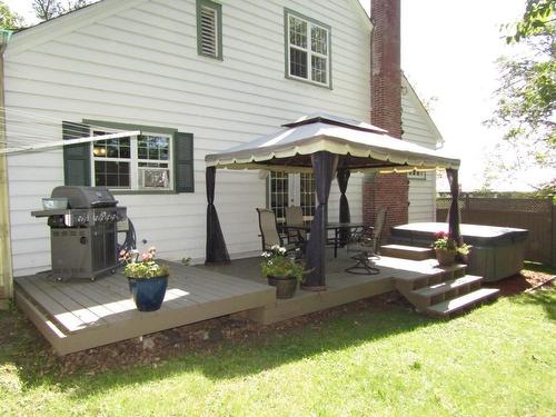 6060 Hwy 11/71, Emo, ON - Outdoor With Deck Patio Veranda With Exterior