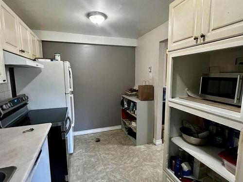 584 Pasteur Road, Thunder Bay, ON - Indoor Photo Showing Kitchen